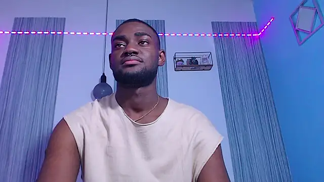 Snapshot of eebony_stallion chatting on 18, 10, 2025 eebony stallion online show from 18, 10, 2025