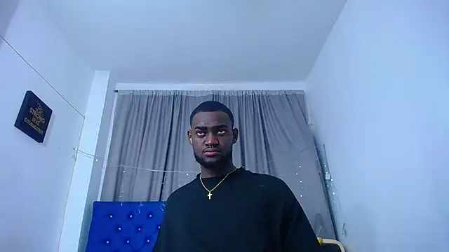 Snapshot of eebony_stallion chatting on 7, 11, 2025 eebony stallion online show from 7, 11, 2025