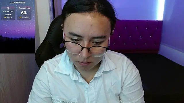 Snapshot of SashaGrey__ chatting on 9, 9, 2025 SashaGrey online show from 9, 9, 2025