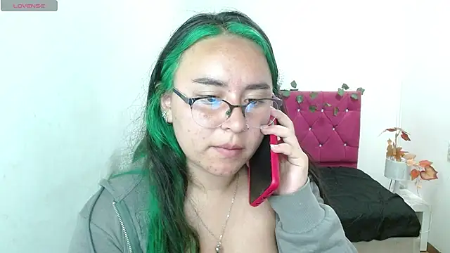 Snapshot of SashaGrey__ chatting on 11, 10, 2025 SashaGrey online show from 11, 10, 2025