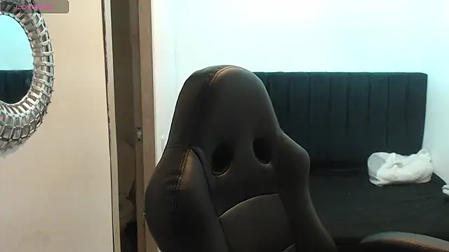 Snapshot of SashaGrey__ chatting on 20, 10, 2025 SashaGrey online show from 20, 10, 2025