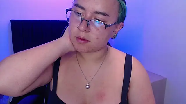 Snapshot of SashaGrey__ chatting on 22, 10, 2025 SashaGrey online show from 22, 10, 2025