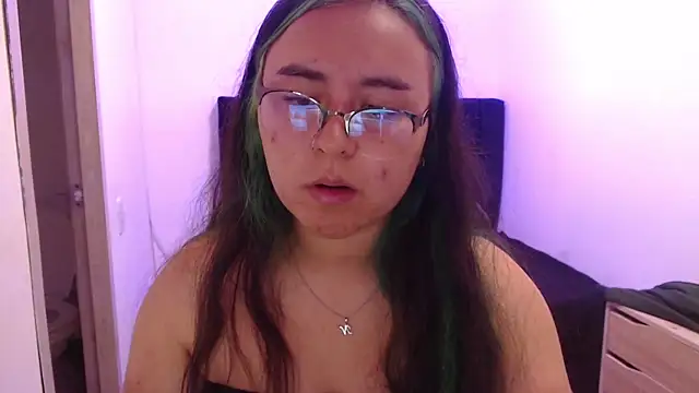 Snapshot of SashaGrey__ chatting on 25, 10, 2025 SashaGrey online show from 25, 10, 2025