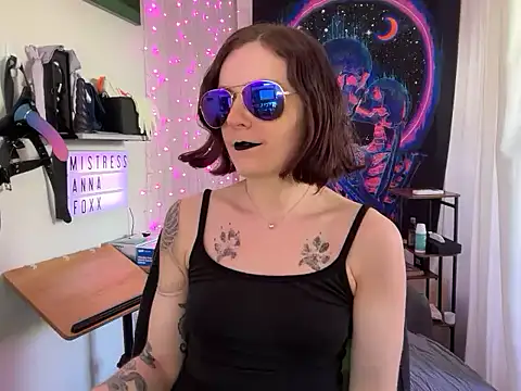 mistressannafoxx online show from 22, 9, 2025