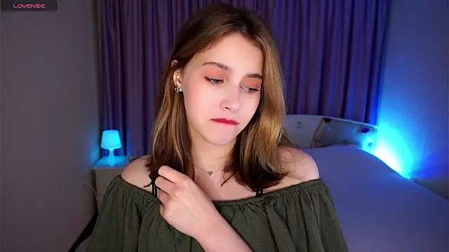 NylaNadler online show from 1, 11, 2025