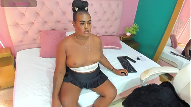 Snapshot of _EvaRouse chatting on 12, 9, 2025 EvaRouse online show from 12, 9, 2025