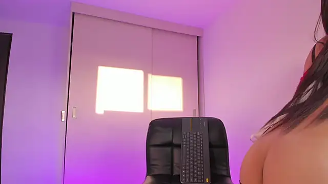 BabyMiaa   online show from 21, 10, 2025