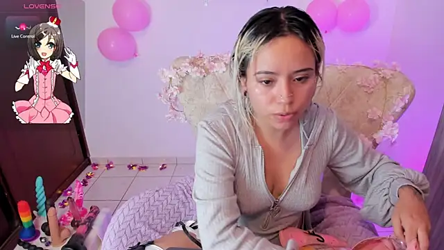 nataliehenao 69 online show from 3, 10, 2025