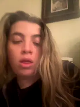 Snapshot of M1l3yD3w chatting on 27, 10, 2025 M1l3yD3w online show from 27, 10, 2025