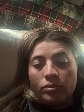 Snapshot of M1l3yD3w chatting on 14, 11, 2025 M1l3yD3w online show from 14, 11, 2025