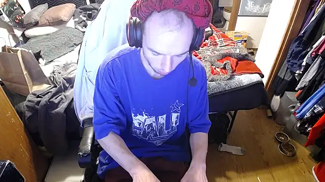 Snapshot of womenhateme69 chatting on 11, 10, 2025 womenhateme69 online show from 11, 10, 2025