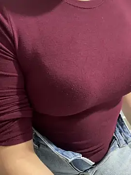 Snapshot of lanlan_girl2k chatting on 25, 11, 2025 lanlan girl2k online show from 25, 11, 2025