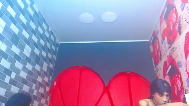 julessxcharlotte online show from 18, 12, 2025