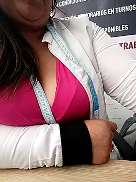 Mia-Glow online show from 8, 1, 2026