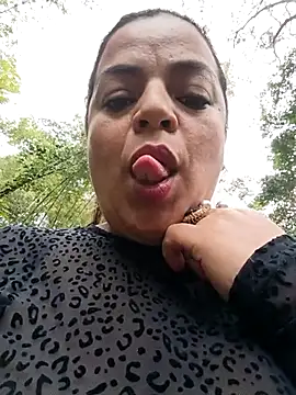 Mia-Glow online show from 25, 2, 2026