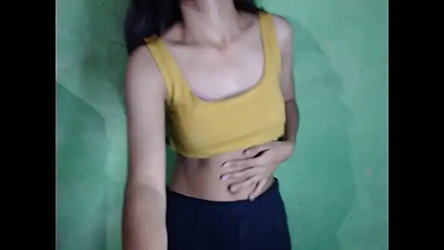 Snapshot of _kamyaa09 chatting on 14, 10, 2025 kamyaa09 online show from 14, 10, 2025