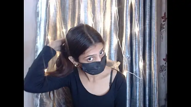 Snapshot of _kamyaa09 chatting on 15, 11, 2025 kamyaa09 online show from 15, 11, 2025