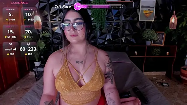 Snapshot of April__foxx chatting on 13, 10, 2025 April foxx online show from 13, 10, 2025