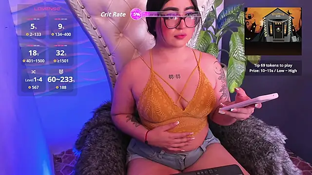 Snapshot of April__foxx chatting on 18, 10, 2025 April foxx online show from 18, 10, 2025