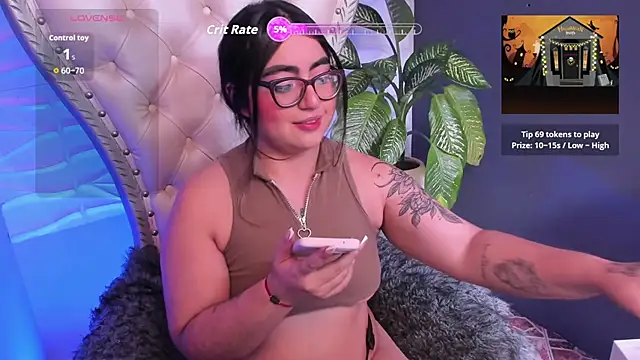 Snapshot of April__foxx chatting on 20, 10, 2025 April foxx online show from 20, 10, 2025