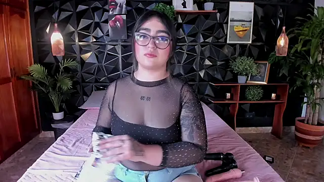 Snapshot of April__foxx chatting on 22, 10, 2025 April foxx online show from 22, 10, 2025