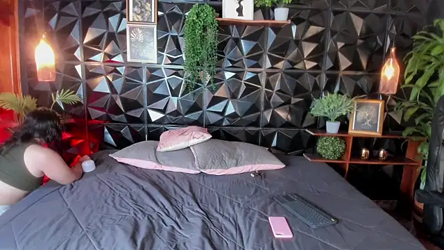 Snapshot of April__foxx chatting on 7, 11, 2025 April foxx online show from 7, 11, 2025