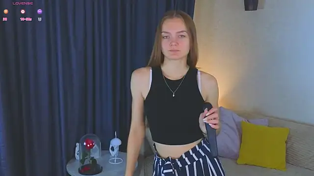 LouisaChaobal online show from 25, 10, 2025