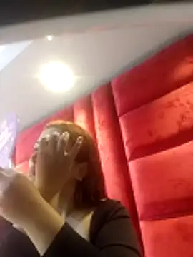 Snapshot of VictoriaFerro chatting on 11, 11, 2025 VictoriaFerro online show from 11, 11, 2025