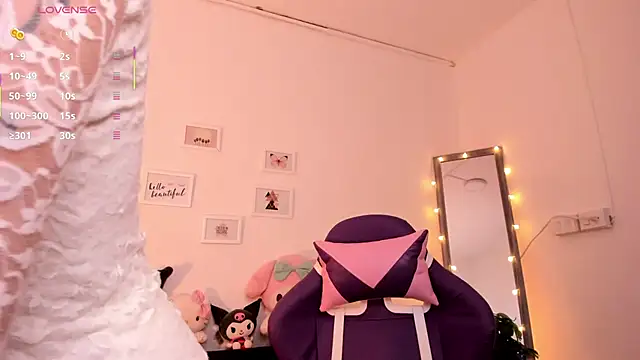 Jazmintorress online show from 30, 9, 2025