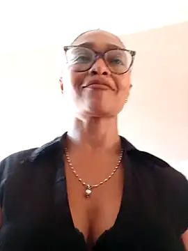 BiiancaEstradaa online show from 27, 2, 2026