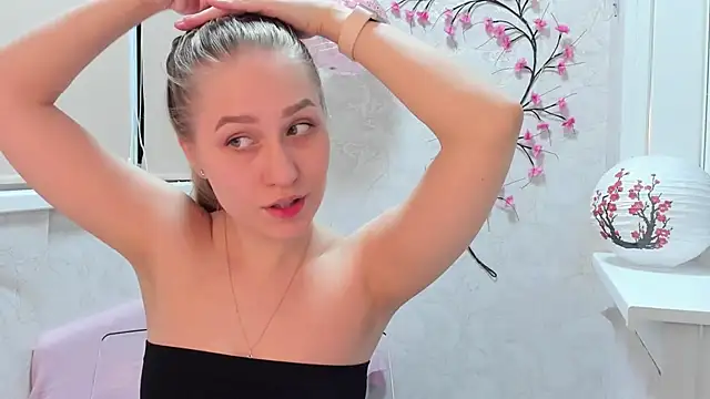 Snapshot of sofamuffin chatting on 18, 3, 2026 sofamuffin online show from 18, 3, 2026