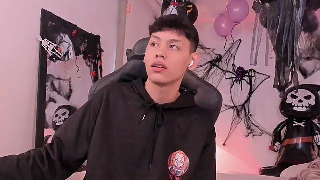 zeus blaze online show from 8, 10, 2025