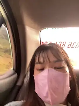 PhanHaa online show from 7, 11, 2025