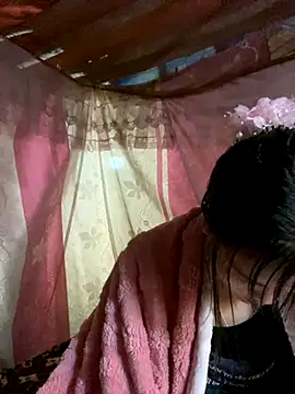 Snapshot of PhanHaa chatting on 27, 11, 2025 PhanHaa online show from 27, 11, 2025