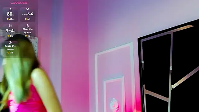 Snapshot of Breezelle chatting on 19, 10, 2025 Breezelle online show from 19, 10, 2025