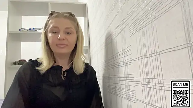 Blondie xoxoxo online show from 14, 11, 2025