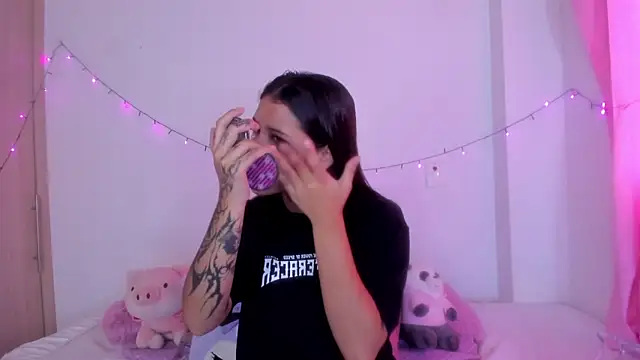 Abby roussee online show from 29, 9, 2025