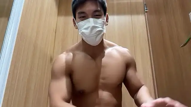 Snapshot of masucle216 chatting on 8, 1, 2026 masucle216 online show from 8, 1, 2026