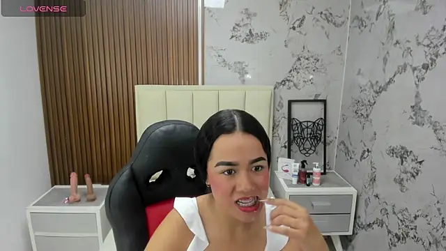 BRIHANACONOR online show from 22, 9, 2025