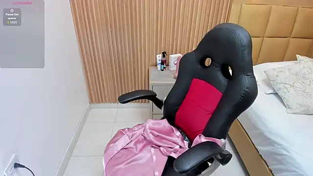 BRIHANACONOR online show from 17, 10, 2025