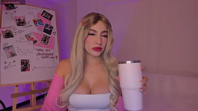 Snapshot of MaddisonTaylor1 chatting on 31, 10, 2025 MaddisonTaylor1 online show from 31, 10, 2025