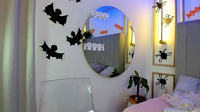 Snapshot of Ashley_Monroe chatting on 20, 10, 2025 Ashley Monroe online show from 20, 10, 2025