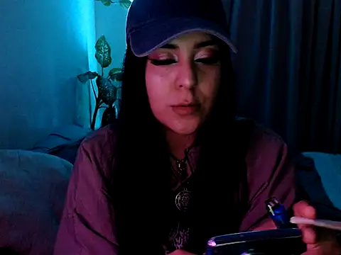 Snapshot of bluegoddessstoned chatting on 11, 10, 2025 bluegoddessstoned online show from 11, 10, 2025