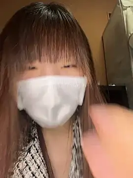 natsumiii online show from 4, 10, 2025