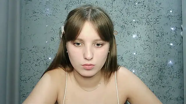 Snapshot of Leonaalove chatting on 20, 11, 2025 Leonaalove online show from 20, 11, 2025