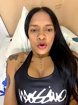 Snapshot of Luna025 chatting on 16, 11, 2025 Luna025 online show from 16, 11, 2025