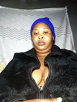 OCEANSQUITERXXX online show from 28, 10, 2025