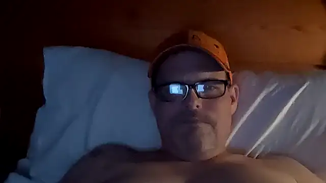 Snapshot of One_Man_For_You chatting on 16, 12, 2025 One Man For You online show from 16, 12, 2025