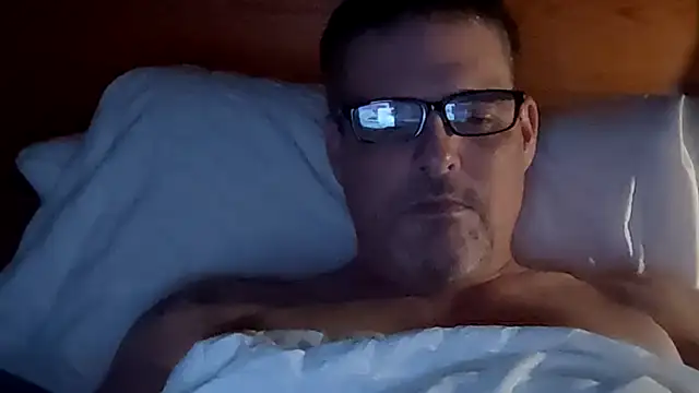 Snapshot of One_Man_For_You chatting on 16, 12, 2025 One Man For You online show from 16, 12, 2025