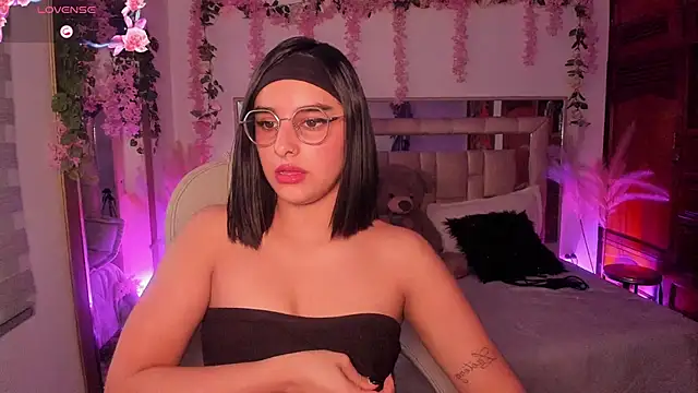 paulha miller online show from 10, 10, 2025